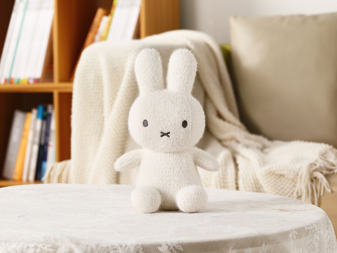 VIPO X Miffy 毛绒公仔 25cm (白色) - 玩偶/公仔 - 棉．麻 白色