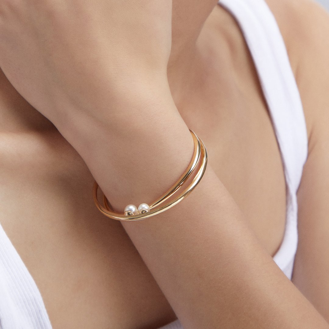 双卫星手环 925银厚镀18K金 Callisto Pearl Bangle - 手链/手环 - 珍珠 金色