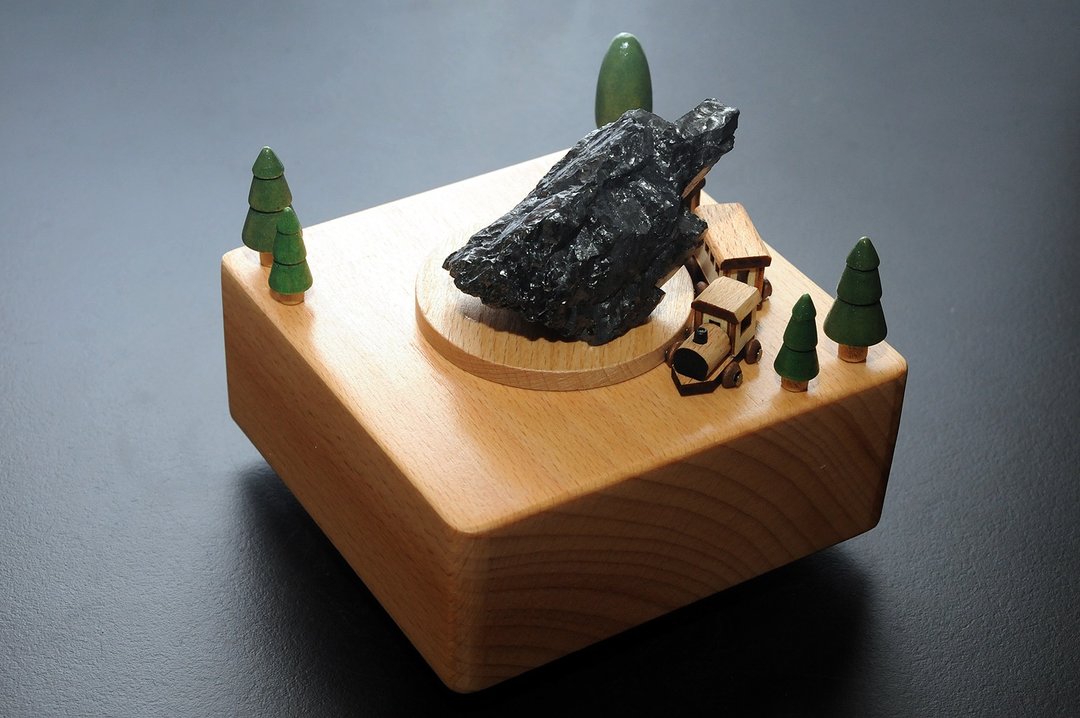 银次石墨 矿石/水晶/灵修/开运/招财/破煞/防小人 - 摆饰 - 其他材质 