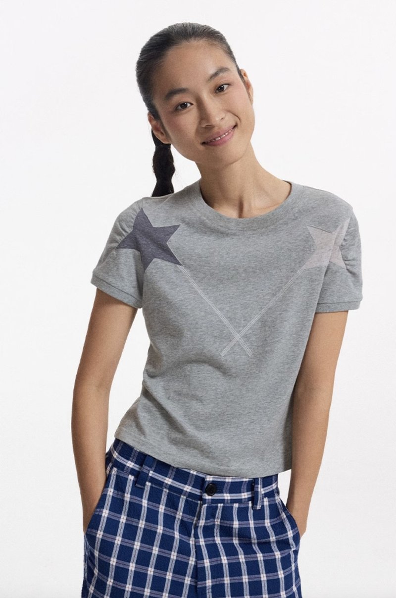 星迹 花纱碎褶星星拼接短袖T恤 - 女装 T 恤 - 其他材质 灰色
