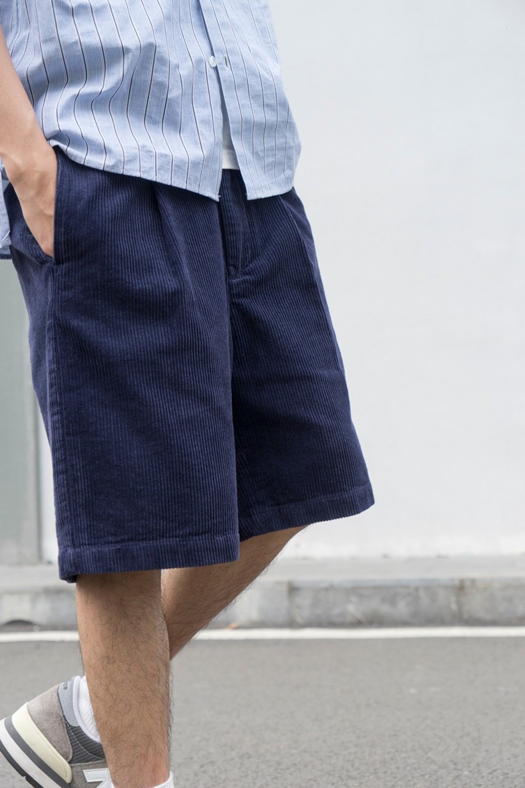SHORTS 夏季日系休閒寬鬆短褲 燈芯絨紋理面料 質感很棒 - 男士短裤 - 棉 多色
