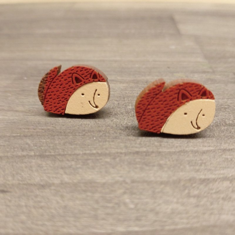 【老朋友限定礼】Woops漂流木饰品-俏宠物-橘皮狐狸(耳针)/橘皮狐 - 耳环/耳夹 - 木头 咖啡色