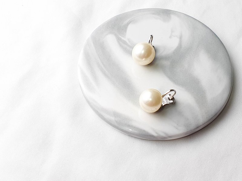 【美国带回 西洋古董饰品】美国品牌 Marvella 典雅珠珠耳环 夹式 - 耳环/耳夹 - 其他金属 