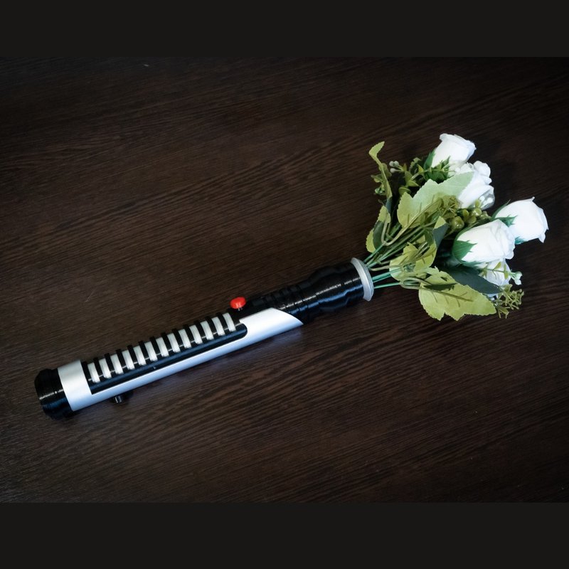 Qui-Gon Jinn's lightsaber Bouquet Holder | star wars wedding - 干燥花/捧花 - 塑料 银色