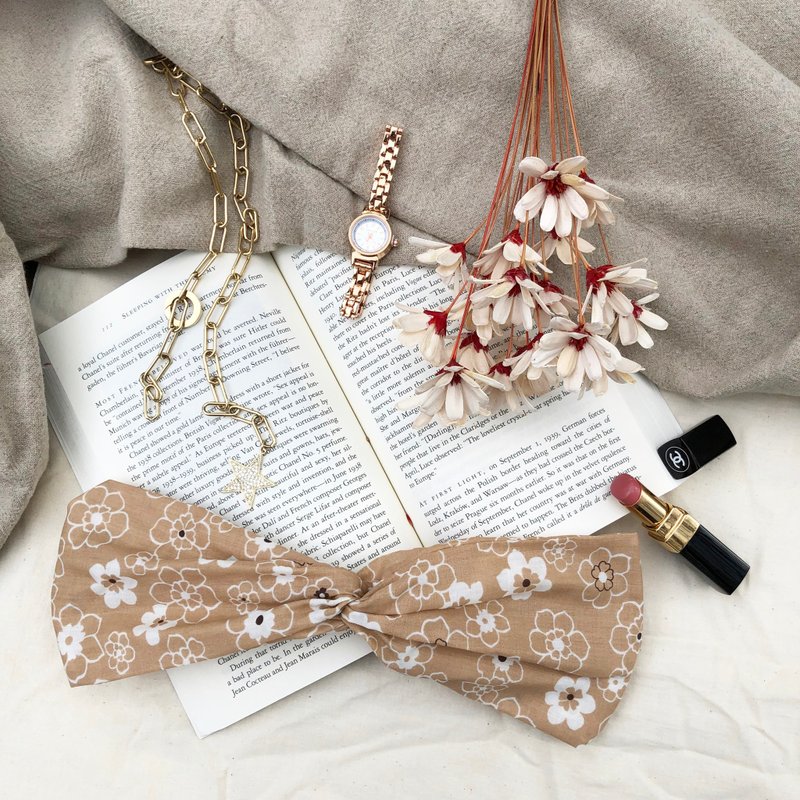 奶茶花 / 卡其 白 / 宽版 松紧手工发带 - 发带/发箍 - 棉．麻 