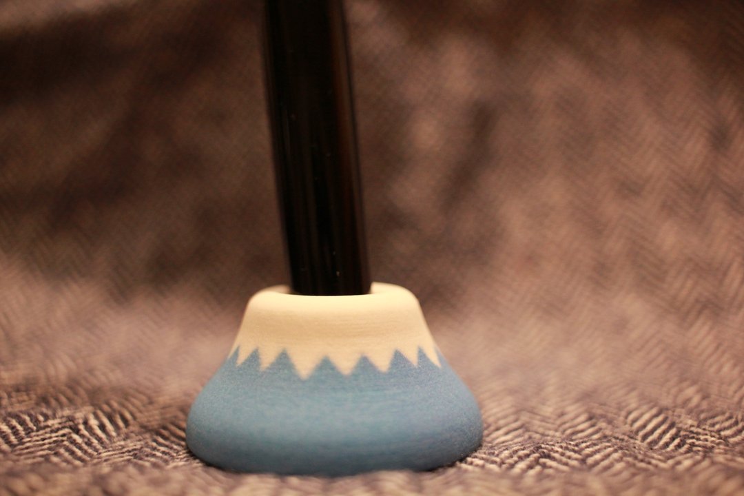 Mt. Fuji Pen Stand You can stand from plaster pencils to fountain pens. - 摆饰 - 其他材质 蓝色
