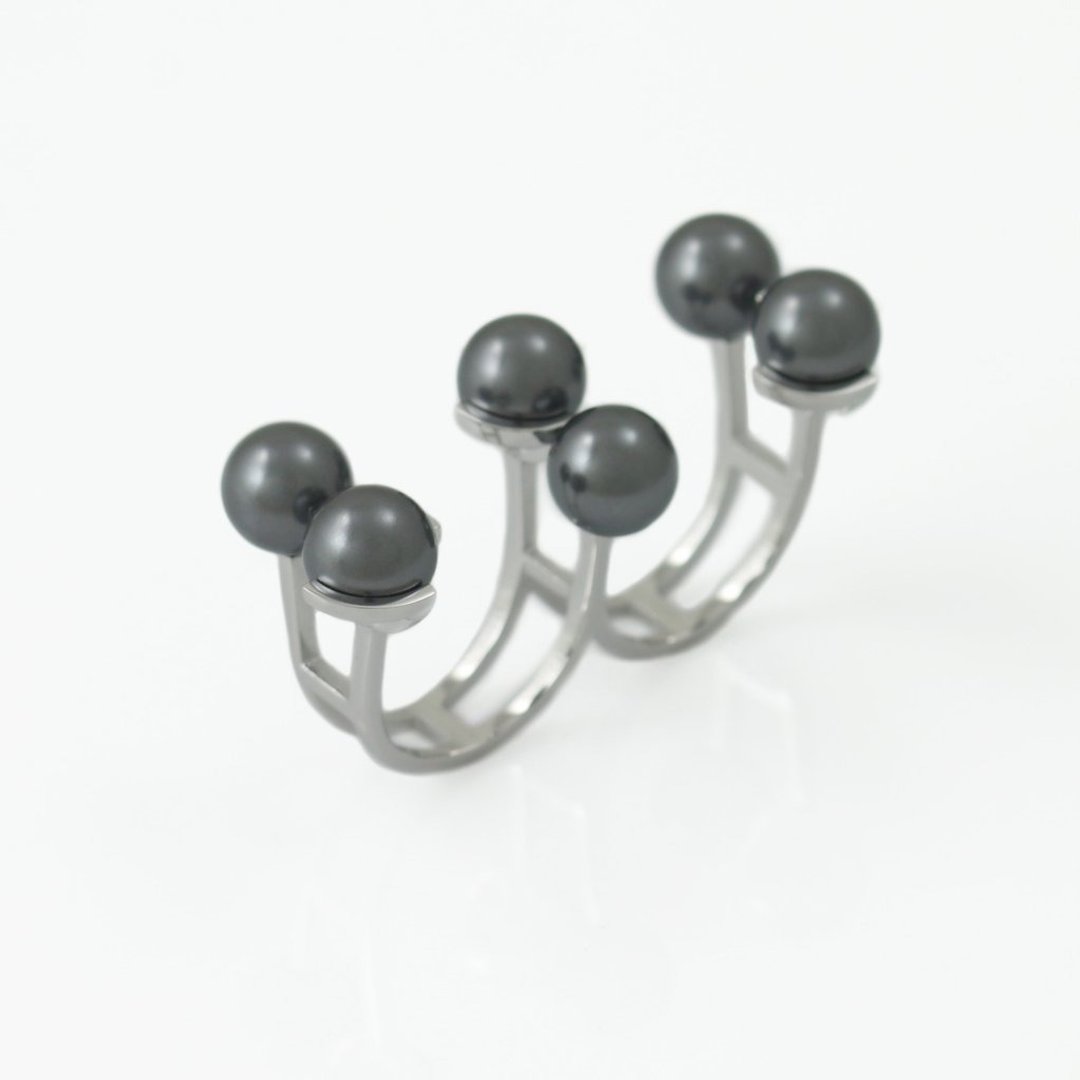 SWAROVSKI BLACK PEARL SIXTET RING 优雅黑珍珠戒指 (SIXTET) - 项链 - 其他金属 