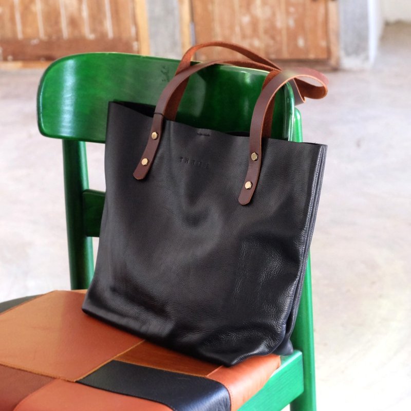 Classic Black Leather Tote Bag / Simple Horizontal Black Tote - 侧背包/斜挎包 - 真皮 黑色