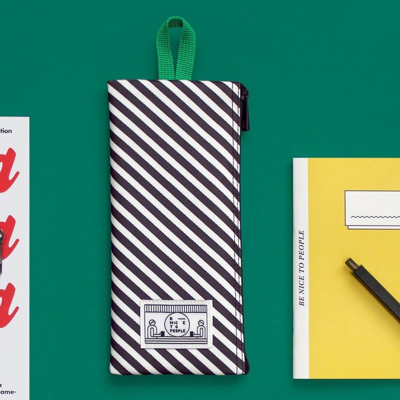 BNTP 小人物日常收纳笔袋-斜线绿,BNP82007 - 铅笔盒/笔袋 - 棉．麻 黑色