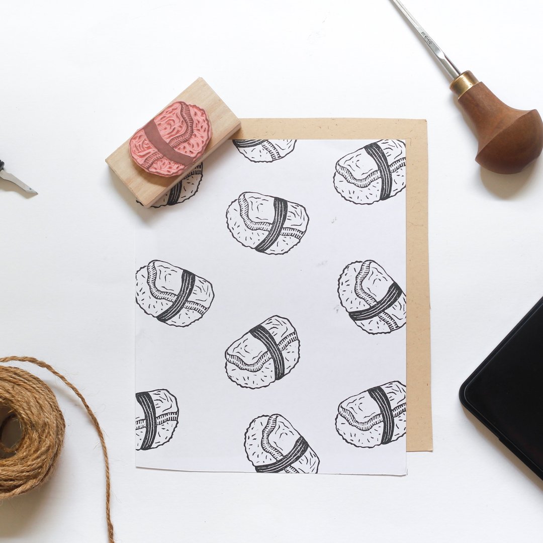 鸡蛋卷寿司－手刻橡皮章 - 印章/印台 - 橡胶 黑色