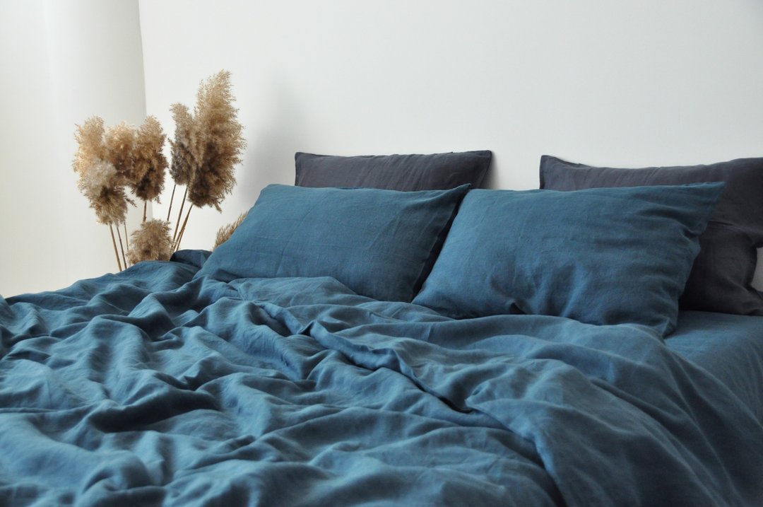 Charcoal teal linen pillowcase / Blue pillow cover / Euro, American size - 寝具 - 亚麻 蓝色