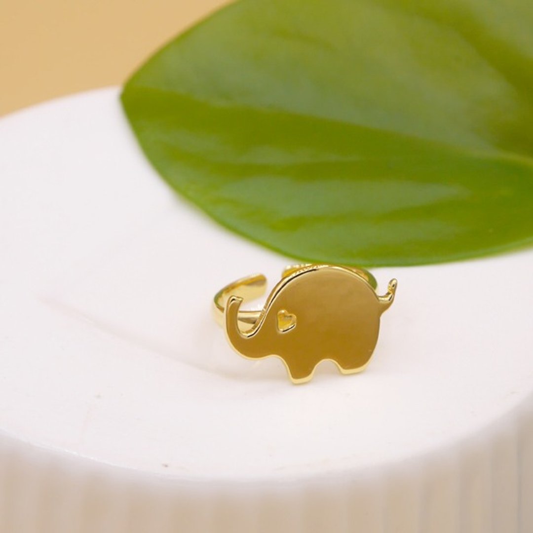 Handmade Little Elephant Ring - 18K gold plated on brass Little Me by CASO - 戒指 - 其他金属 金色