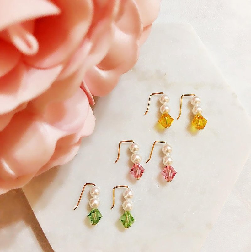 ::甜蜜邂逅系列:: 手制极简线条贝壳珍珠施华洛世奇水晶耳环 伴娘耳环 / ::Sweet Encounter Collection:: Gold Plated Handmade Structure Shell Pearl Beads with Swarovski Crystal Earrings, Bridesmaid Earrings - 耳环/耳夹 - 其他材质 