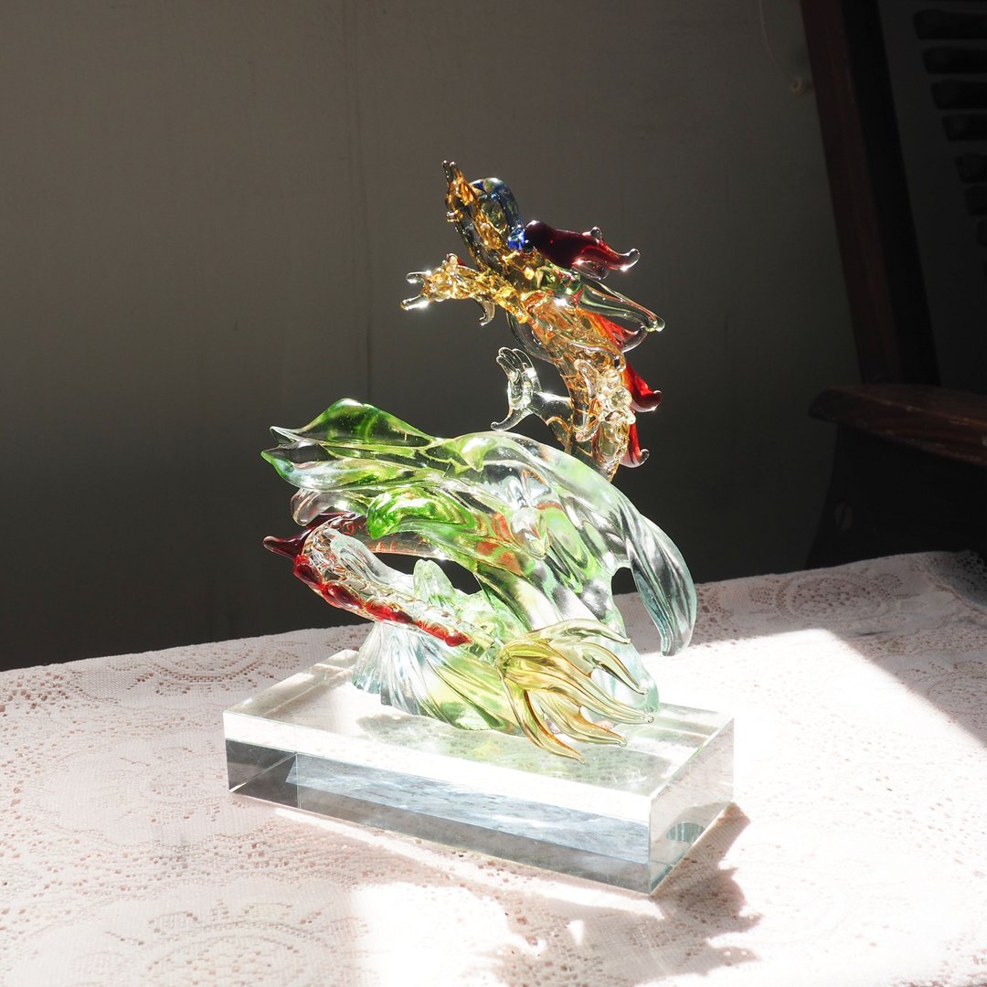 【定制化礼物】龙腾四海 玻璃琉璃龙摆饰水晶底座 精装盒 - 摆饰 - 玻璃 