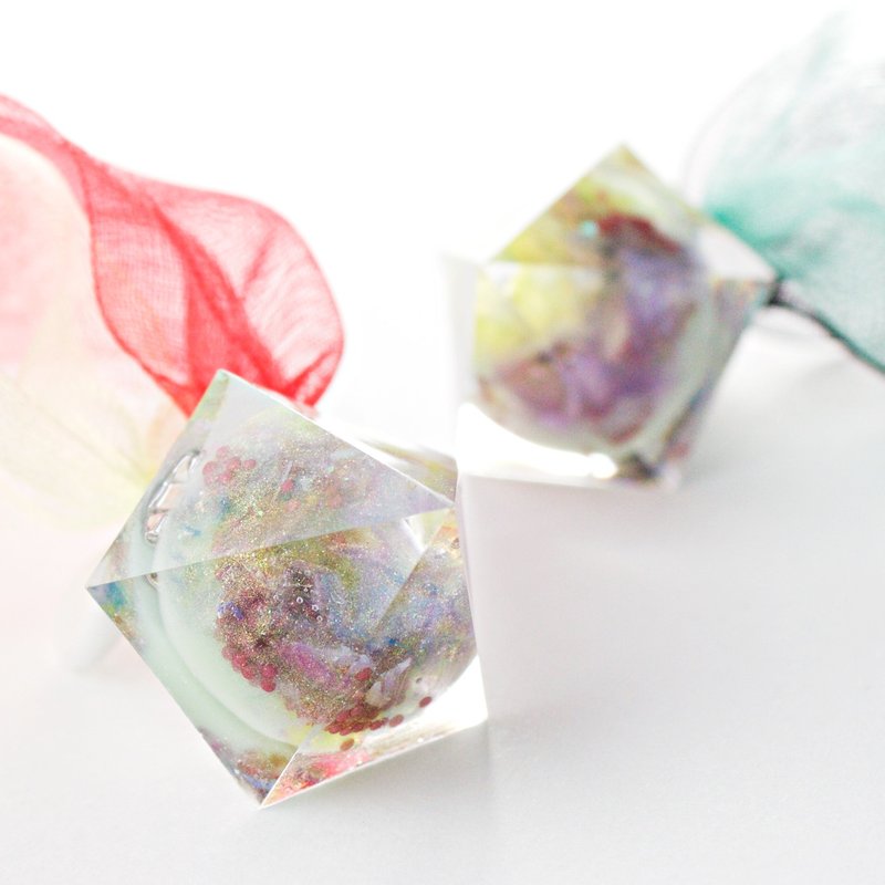 Pentagon Dome Ribbon Earrings (Daria's Blooming Garden) - 耳环/耳夹 - 其他材质 多色