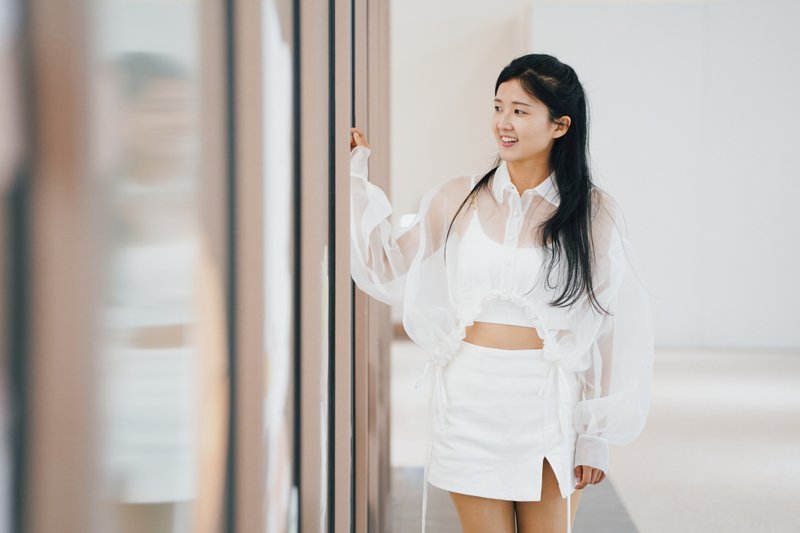 / 流光倒影 / 质感薄衬衫独特设计波浪抽绳下摆蝴蝶结透肤上衣 - 女装衬衫 - 棉．麻 透明