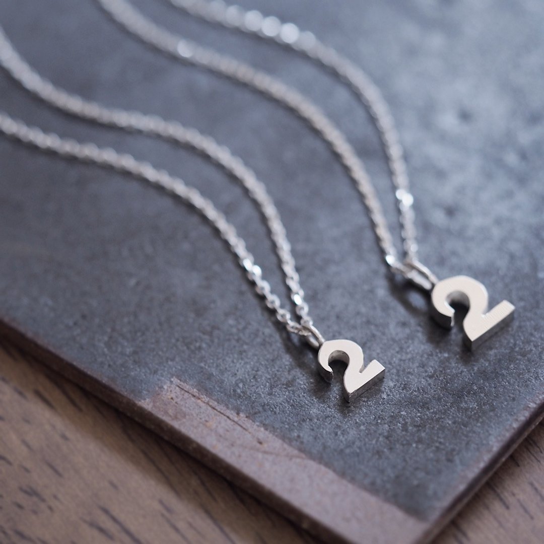 2 pieces set) Number 2 pair Necklace Silver 925 - 项链 - 其他金属 银色