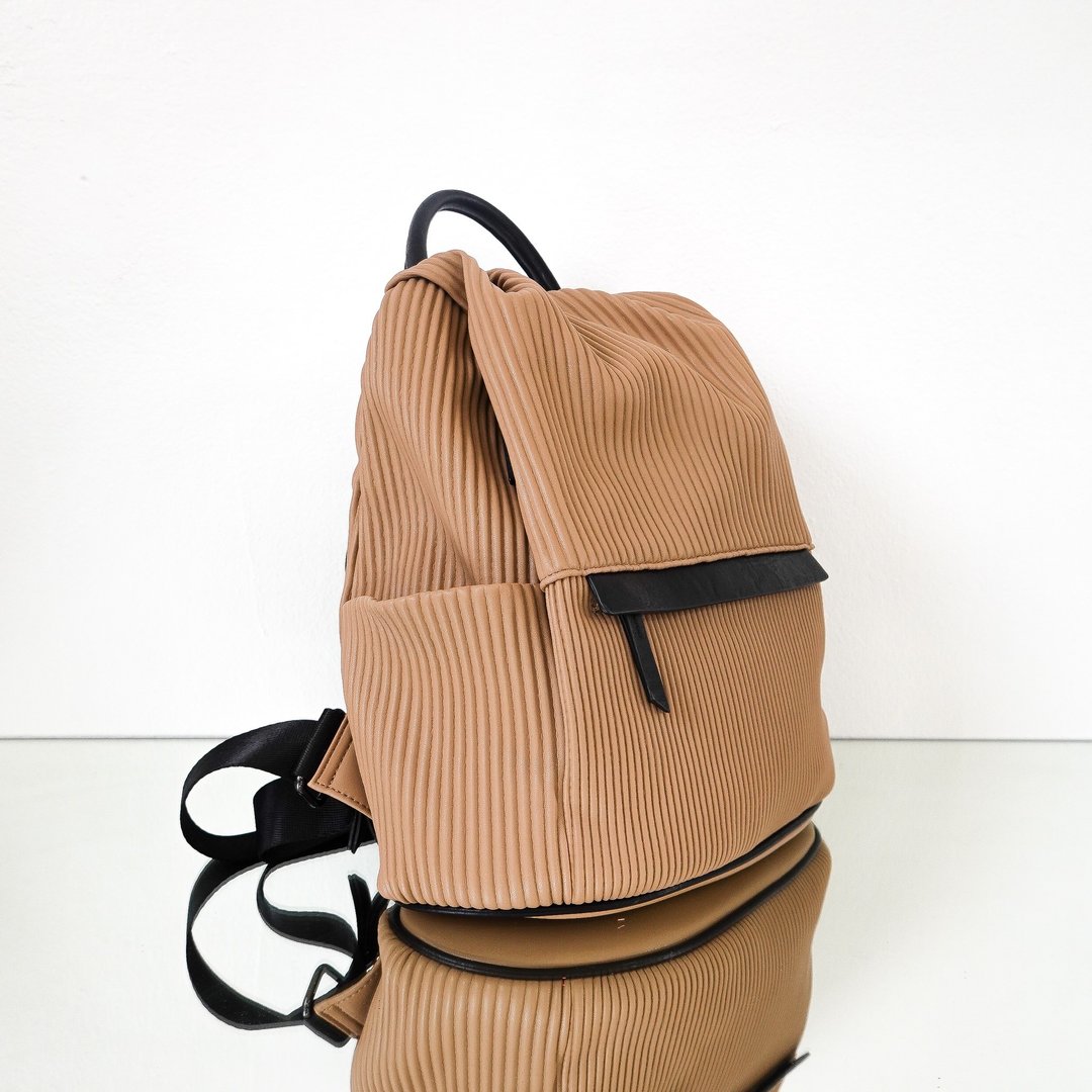 BROOK BACKPACK : JUST IN CASE BKK - 后背包/双肩包 - 其他材质 卡其色