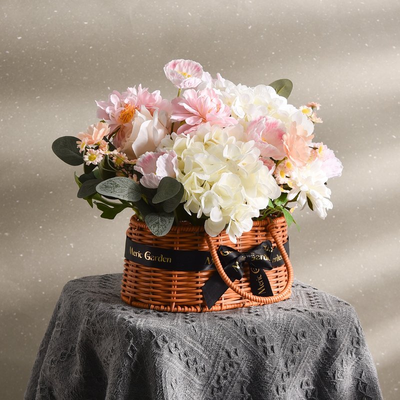 【Meric Garden】柔光之诗仿真花篮 仿真花 送礼 - 干燥花/捧花 - 其他人造纤维 卡其色