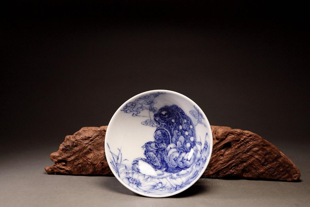 【招财进宝】 龙山堂 景德镇 杜王照 手工彩绘 青花釉里红120cc - 茶具/茶杯 - 陶 多色
