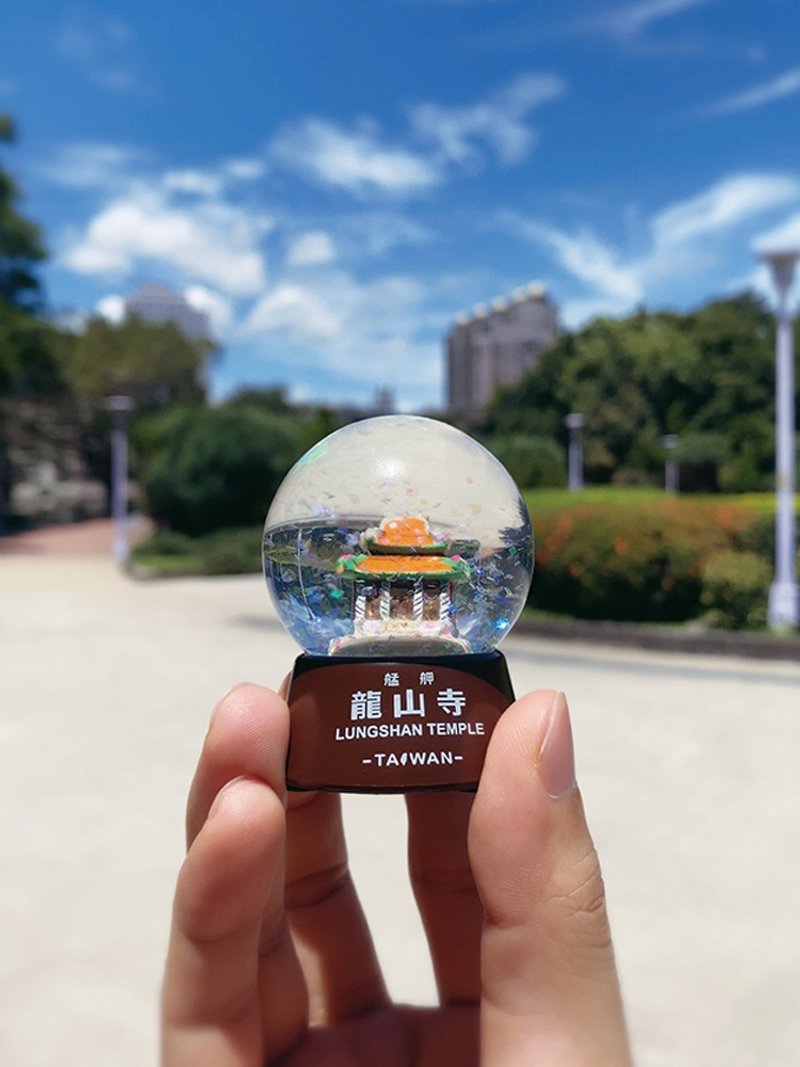 台湾水晶球 / 雪花球- 龙山寺 - 摆饰 - 其他材质 