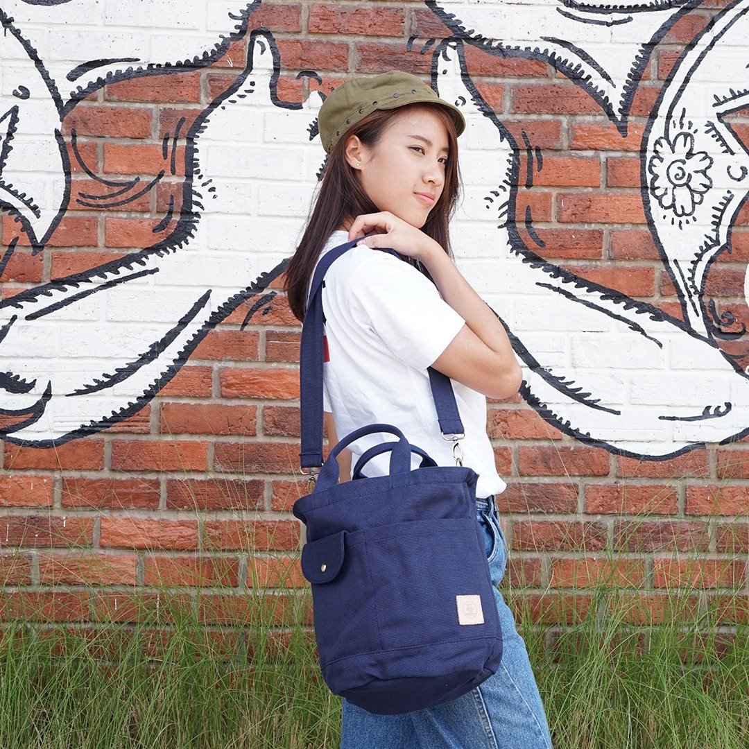 Drawstring Bag navy colour - 束口袋双肩包 - 其他材质 蓝色