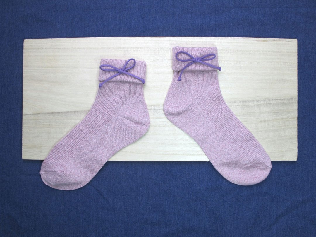 Folding Socks/文青款绑绳中统袜/香槟粉紫/接单订制 - 袜子 - 棉 紫色