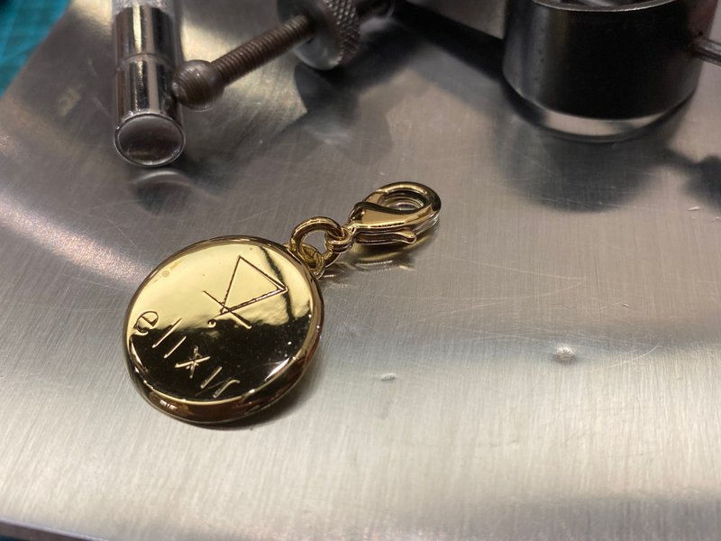 HOWLL宠物吊牌-经典【小圆】 - 项圈/牵绳 - 铜/黄铜 