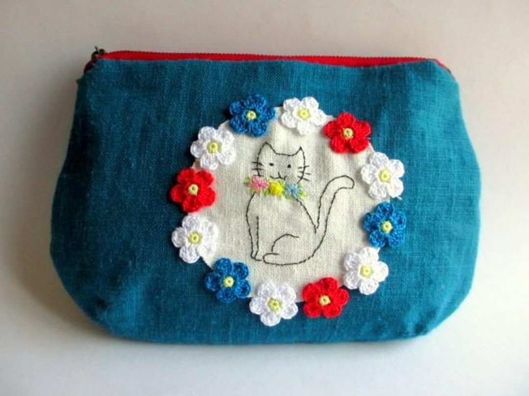 Flowers and cats of linen pouch * turquoise blue B - 化妆包/杂物包 - 棉 蓝色