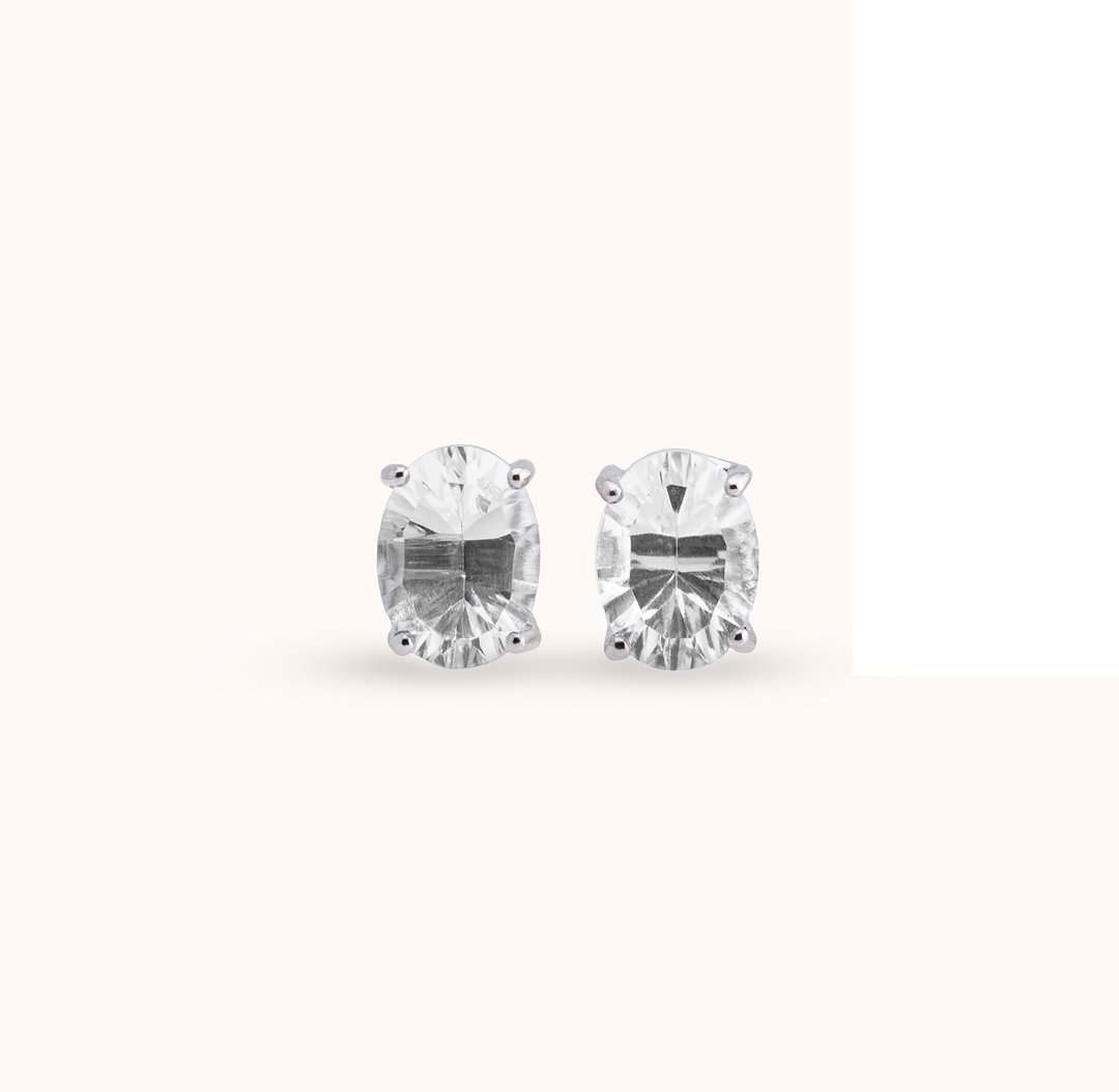 安珠 透锂长石 白色 椭圆 6*8mm 耳环 经典系列 Oval E 宝石银饰 - 耳环/耳夹 - 银 白色