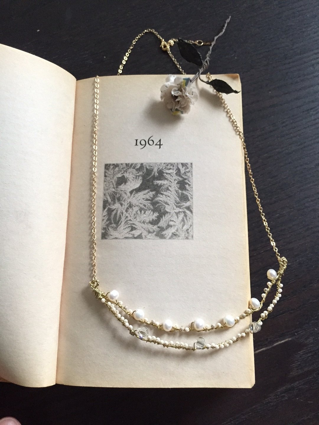 [ Bluesy Mod ] --- Freshwater Pearl & Crystal necklace. 淡水珍珠与水晶项链 ( BPC - necklace 1 - 项链 - 宝石 