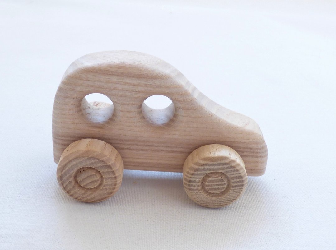 New Handcrafted Natural Ecological Organic One Small Wooden Car Toys Girls - Boys / Maybe For Painting? Size Approx 4 in or 10 cm - 玩具/玩偶 - 木头 金色