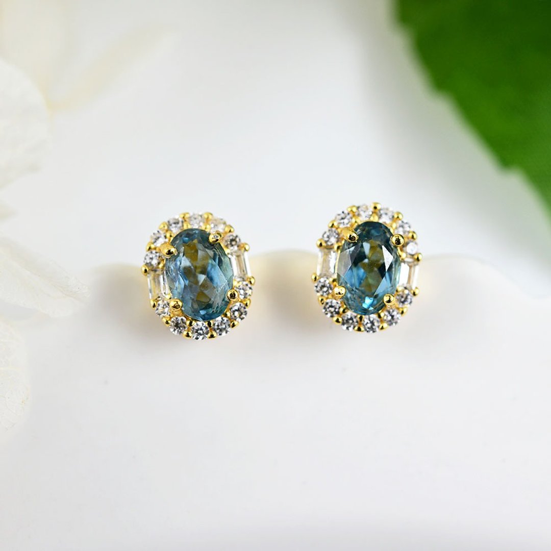 Stone that attract what you need and opportunities London blue topaz and zirconia stud earrings November birthstone - 耳环/耳夹 - 宝石 蓝色