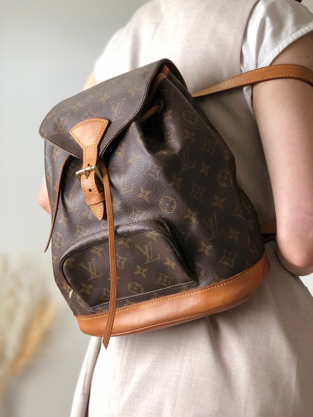 【日本直送 名牌二手包】LOUIS VUITTON 路易威登 Monogram 后背包 棕色 PVC皮革 Monsuri MM 双肩包 xpa6y7 - 后背包/双肩包 - 防水材质 咖啡色