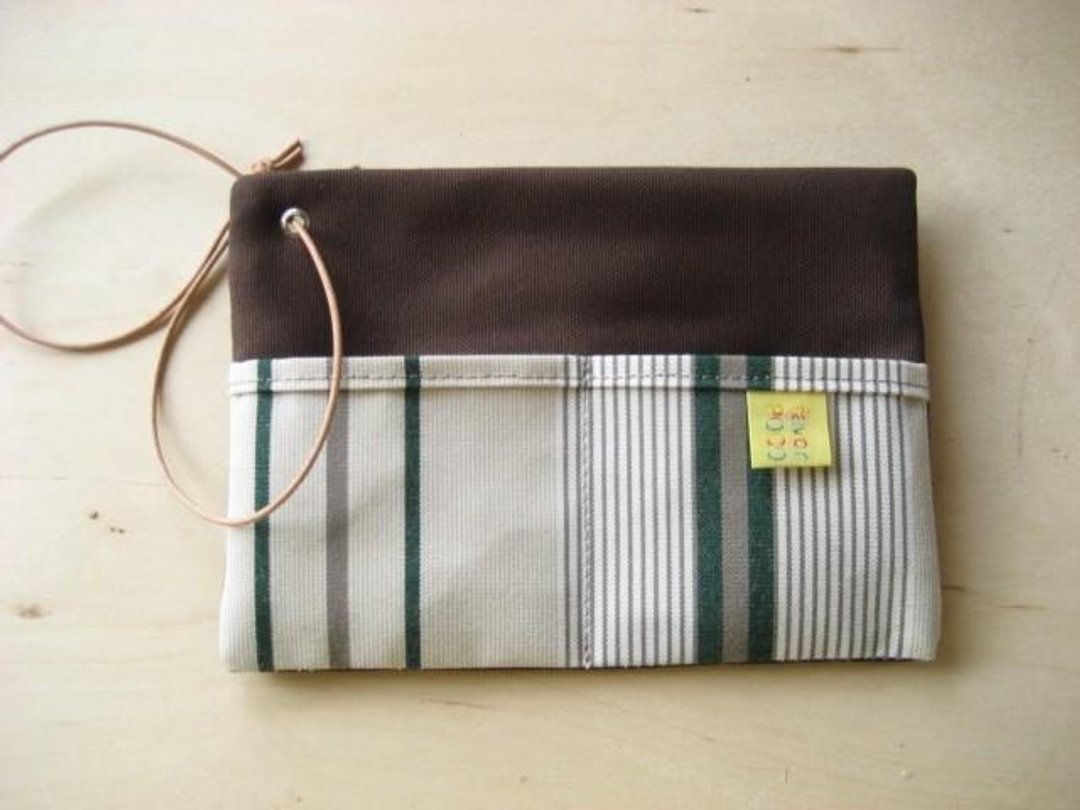 [2 Poke] Bag-in-bag NEO Brown x Forest Green - 化妆包/杂物包 - 其他材质 