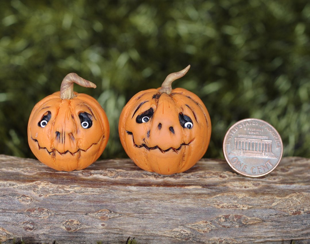 2 piece. Halloween. Miniature pumpkin. Dollhouse witches . Pumpkin Eye for witch - 玩偶/公仔 - 粘土 多色