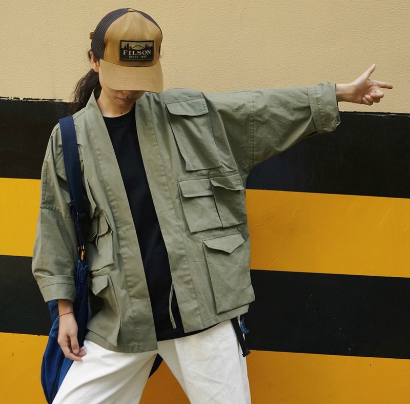 淺綠色 軍事風超多兜工裝外套 進口高密棉布 日式Kimono開衫風格 - 女装休闲/机能外套 - 棉．麻 绿色