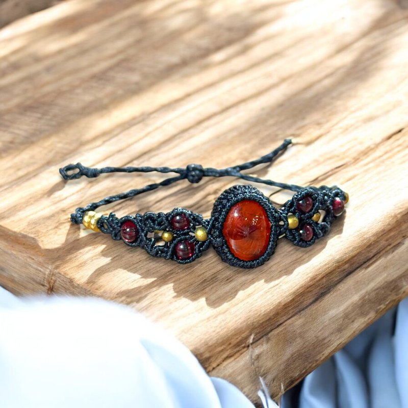 Crystoria Stone | Macrame | 南美蜡线 | 手链 | 红玛瑙 - 手链/手环 - 宝石 黑色