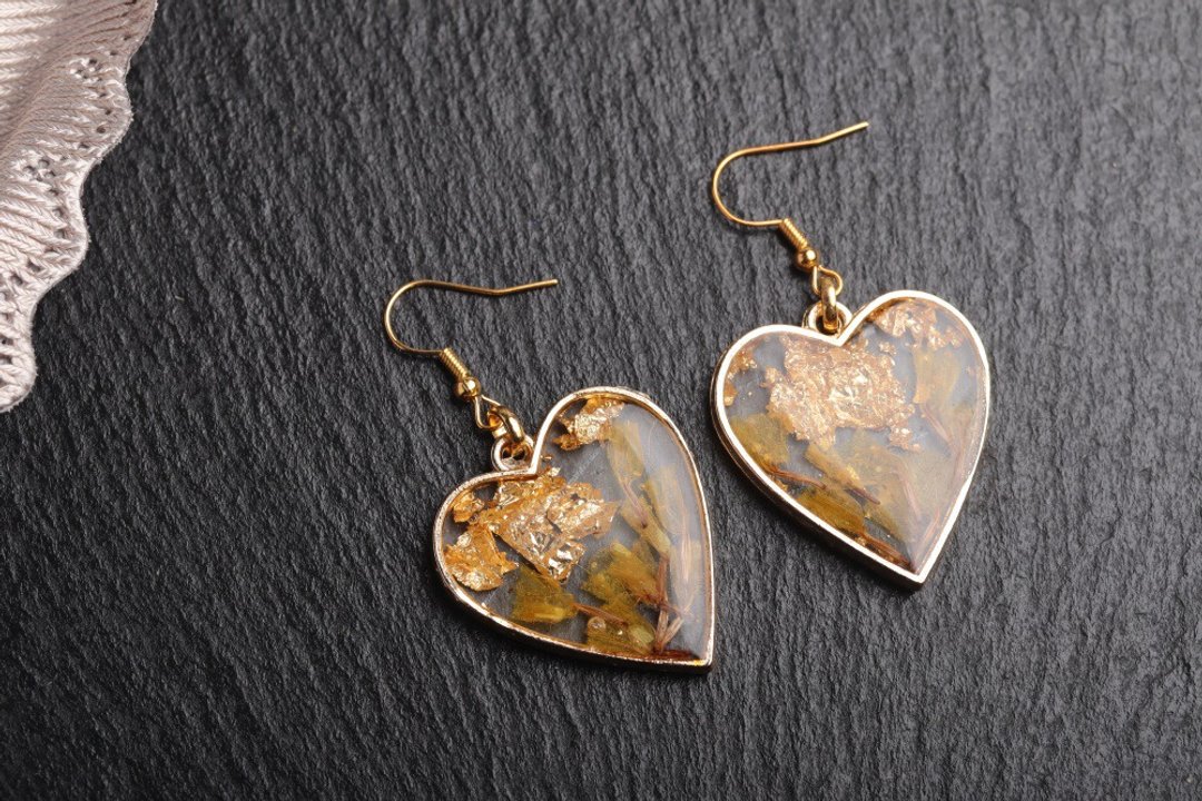 Handmade Dry Pressed Flower Resin Earrings, Real Flower Jewelry - 耳环/耳夹 - 植物．花 金色