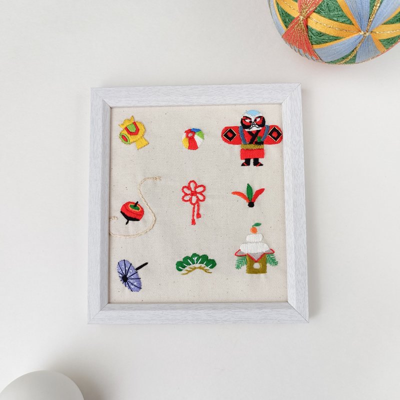 日式吉祥物刺绣画框 新年摆饰 - 摆饰 - 棉．麻 多色