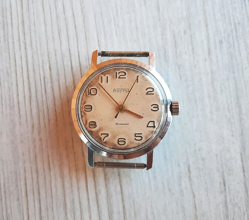 Soviet retro small mens watch Vostok 2209 18 jewels Wostok wrist watch wind up - 男表/中性表 - 不锈钢 