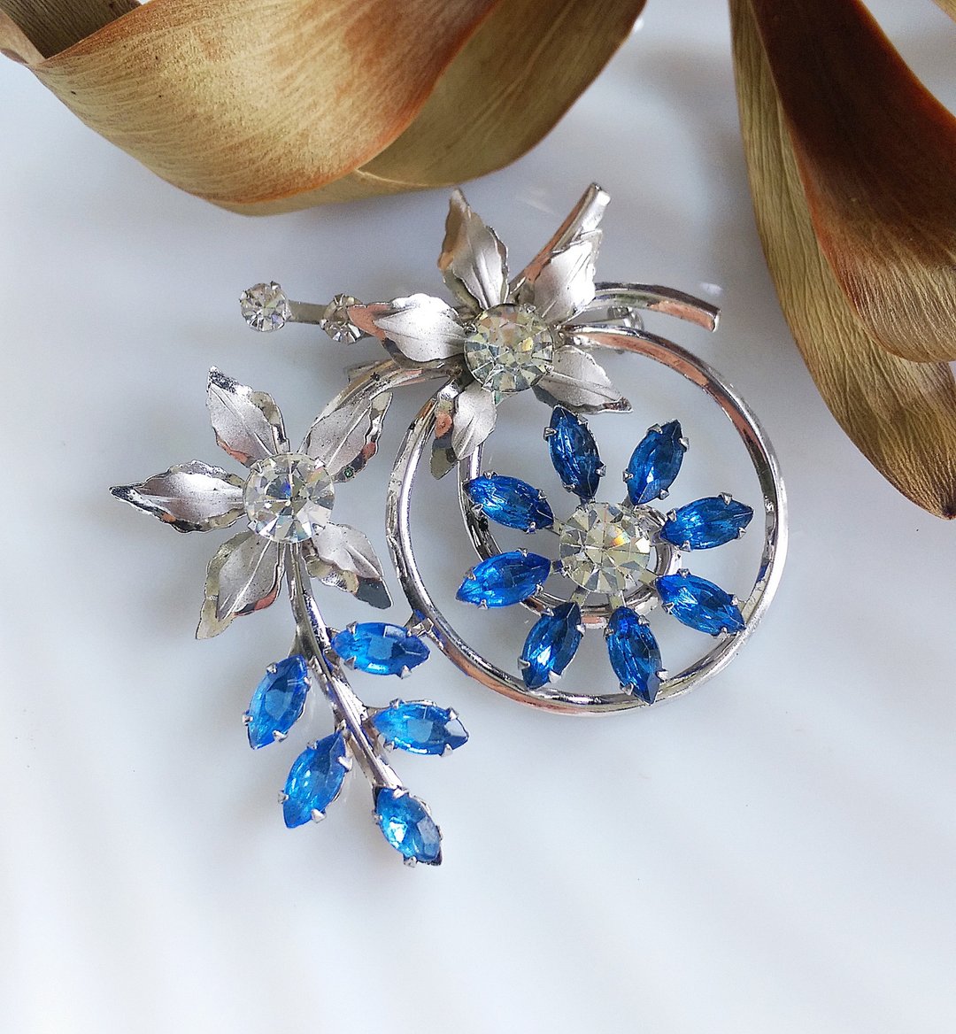 Vintage Jewelry 西洋古董饰品 清丽质感 双色莱茵花卉 别针 - 胸针 - 其他金属 金色
