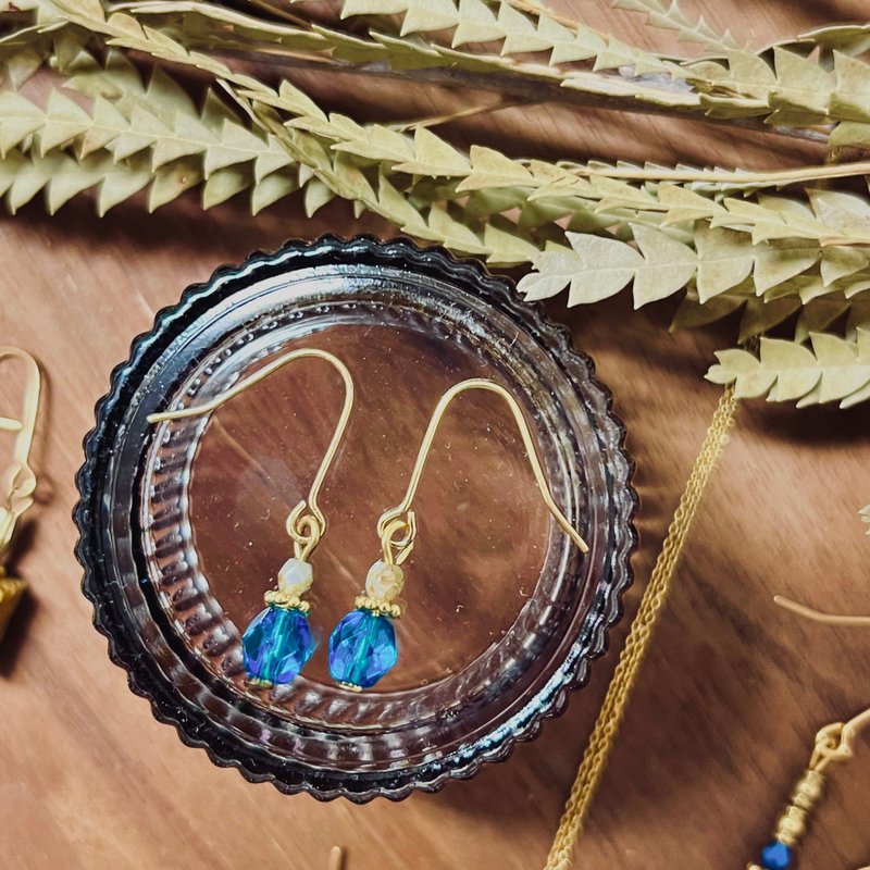 我的眼泪系列优雅蓝色泪滴耳环 - 耳环/耳夹 - 贵金属 蓝色