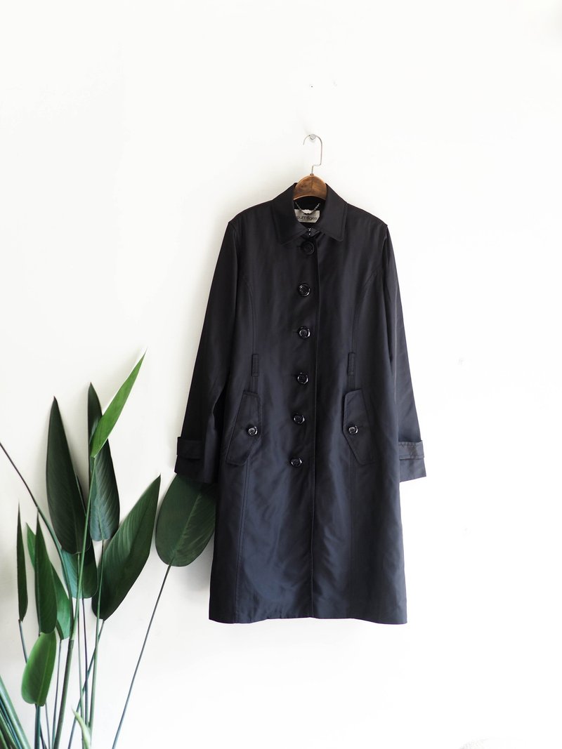 墨黑亮面立体版型秋季时光 古董薄料风衣外套 dustcoat jacket - 女装休闲/机能外套 - 聚酯纤维 黑色