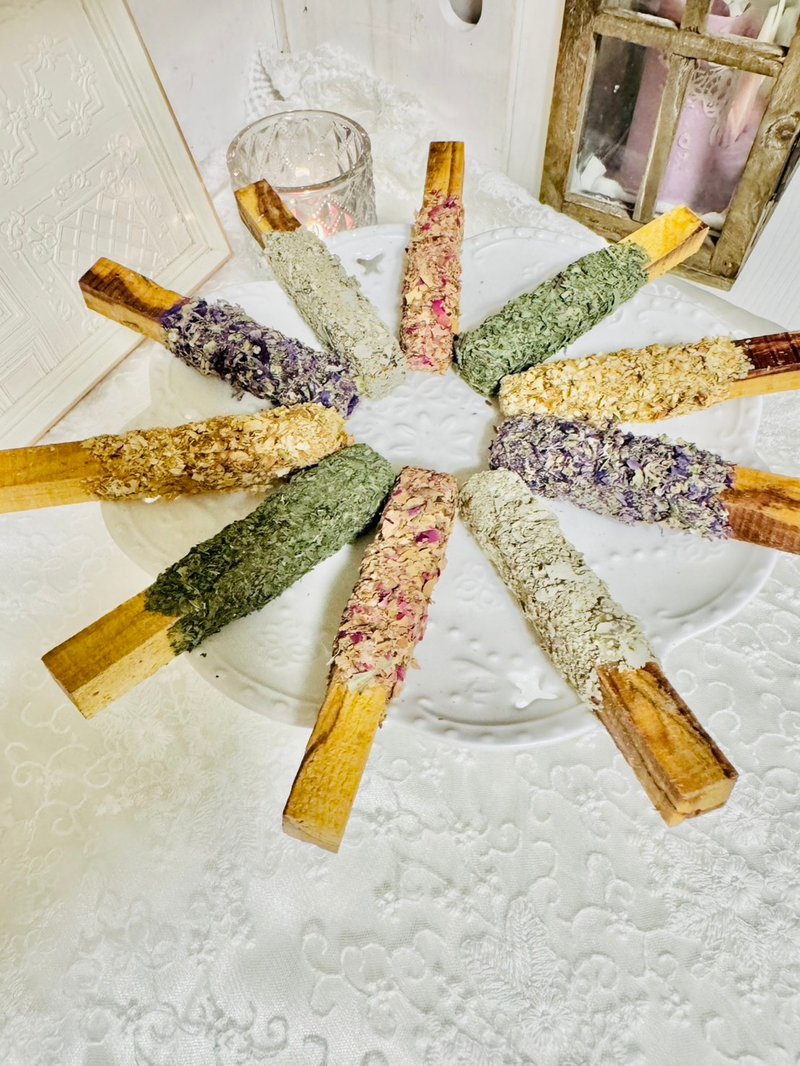 【Rose Tree】药草圣木净化棒。手作制作。净化空间和水晶 - 香薰/精油/线香 - 其他材质 咖啡色