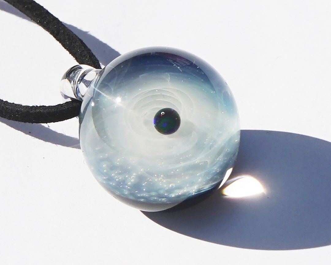 The world of the Milky Way. ver Milky way Black Opal filled glass pendant Universe - 项链 - 玻璃 蓝色