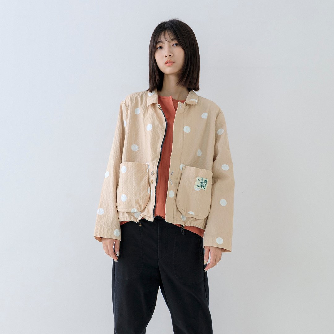 圆角口袋翻领棒球外套 - 女装休闲/机能外套 - 棉．麻 卡其色