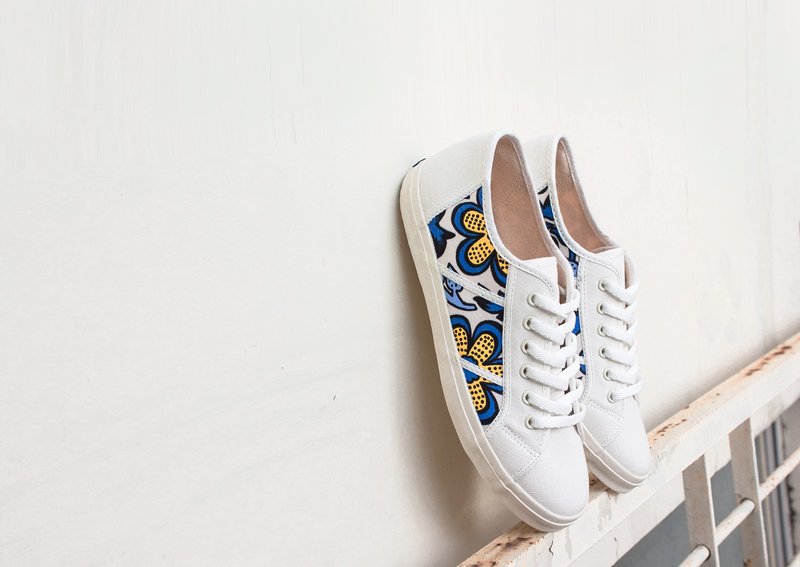 买鞋送鞋垫 | 脚踏车日.爱丽丝帆布鞋.小白鞋.帆布鞋.日本布 - 女款休闲鞋 - 棉．麻 白色