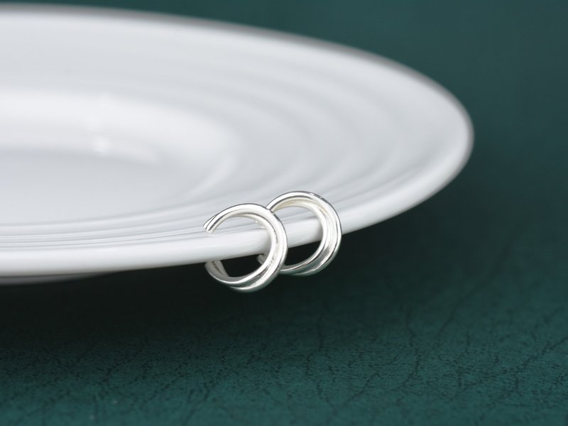 线条变化 - 双线条交错 | 耳骨夹 纯银耳环 手工银饰 情人礼物 - 耳环/耳夹 - 纯银 银色