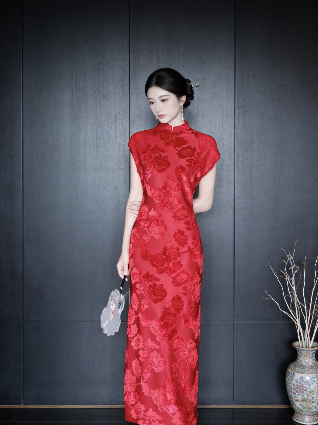 新中式紅色燒花旗袍 改良版立領短袖長款禮服 新娘結婚婚禮洋裝 - 旗袍 - 其他人造纤维 红色